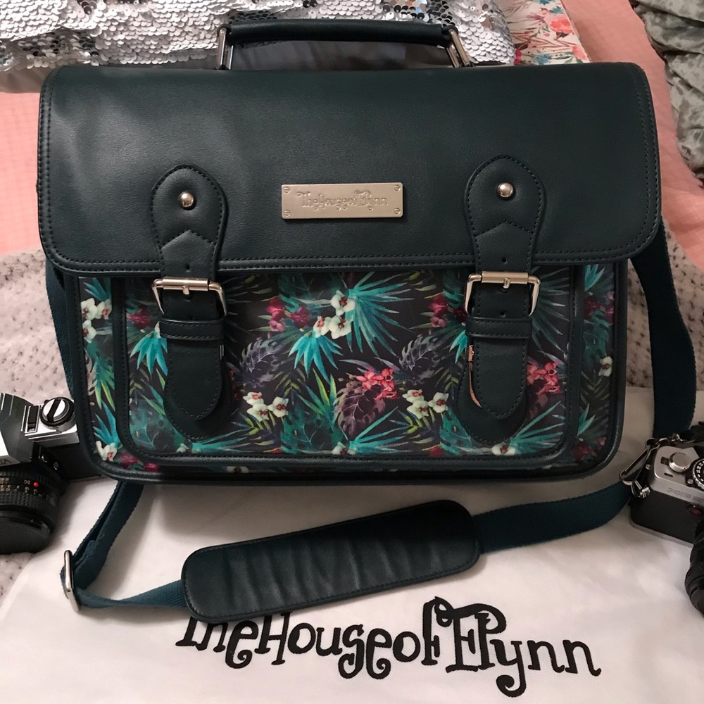 THE HOUSE OF FLYNN BIMINI CAMERA BAG TEAL FLORAL